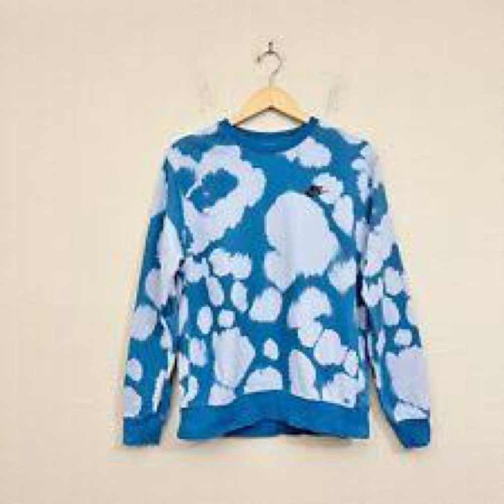 Blue and White Nike Sweatshirt